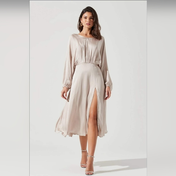 Anthropologie Dresses & Skirts - NWOT! ASTR The Label Anthro Marin Women's Dolman Sleeve Dress Size Medium